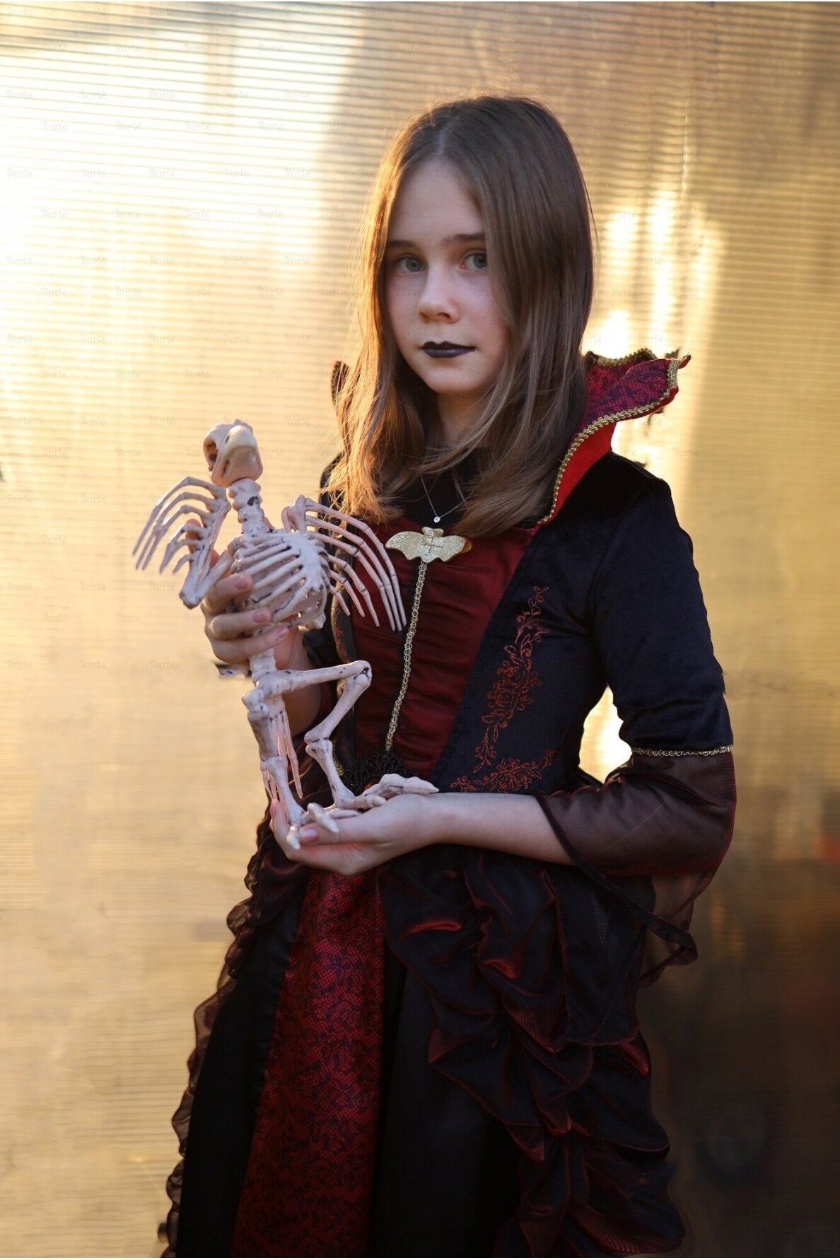 Karališkas vampyrės kostiumas 1 Karališkas vampyrės kostiumas 1