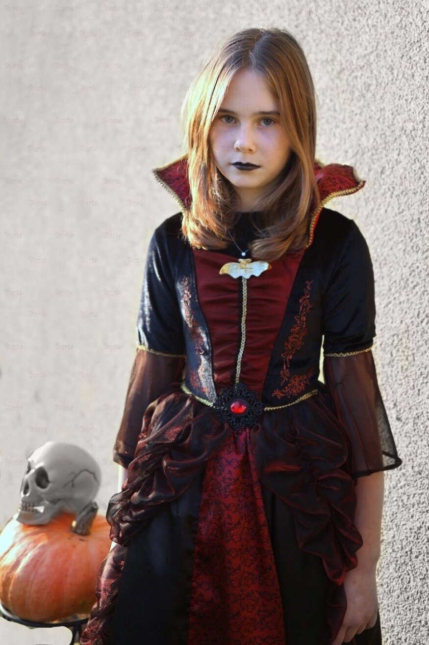 Karališkas vampyrės kostiumas 2 Karališkas vampyrės kostiumas 2