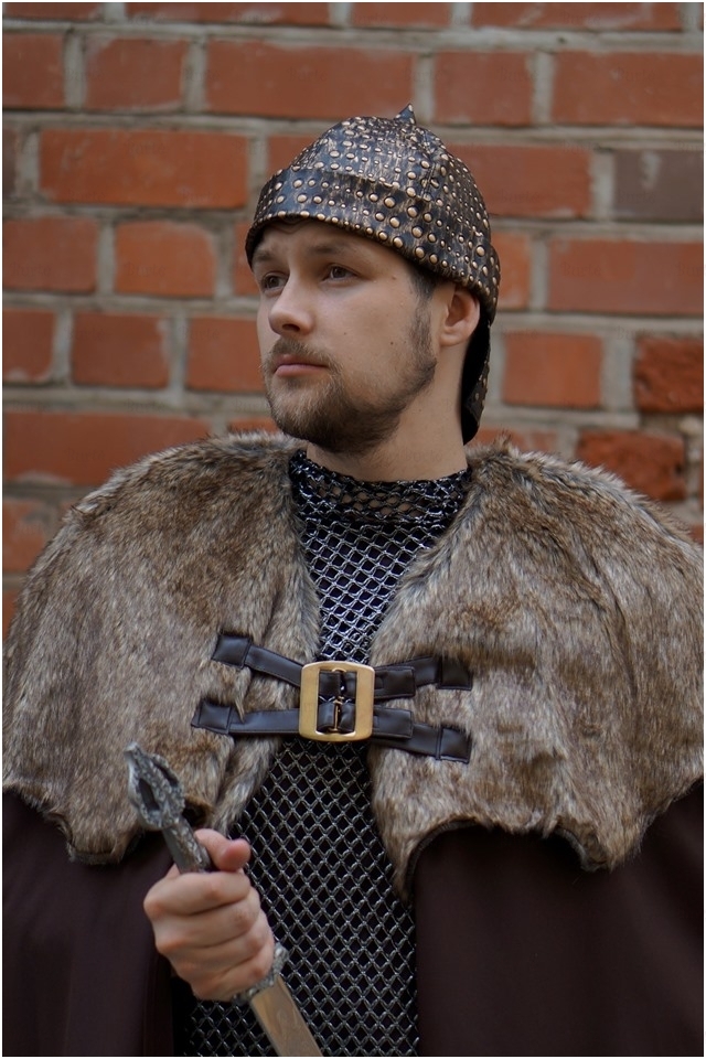 Kunigaikščio kostiumas 3 Kunigaikščio kostiumas 3