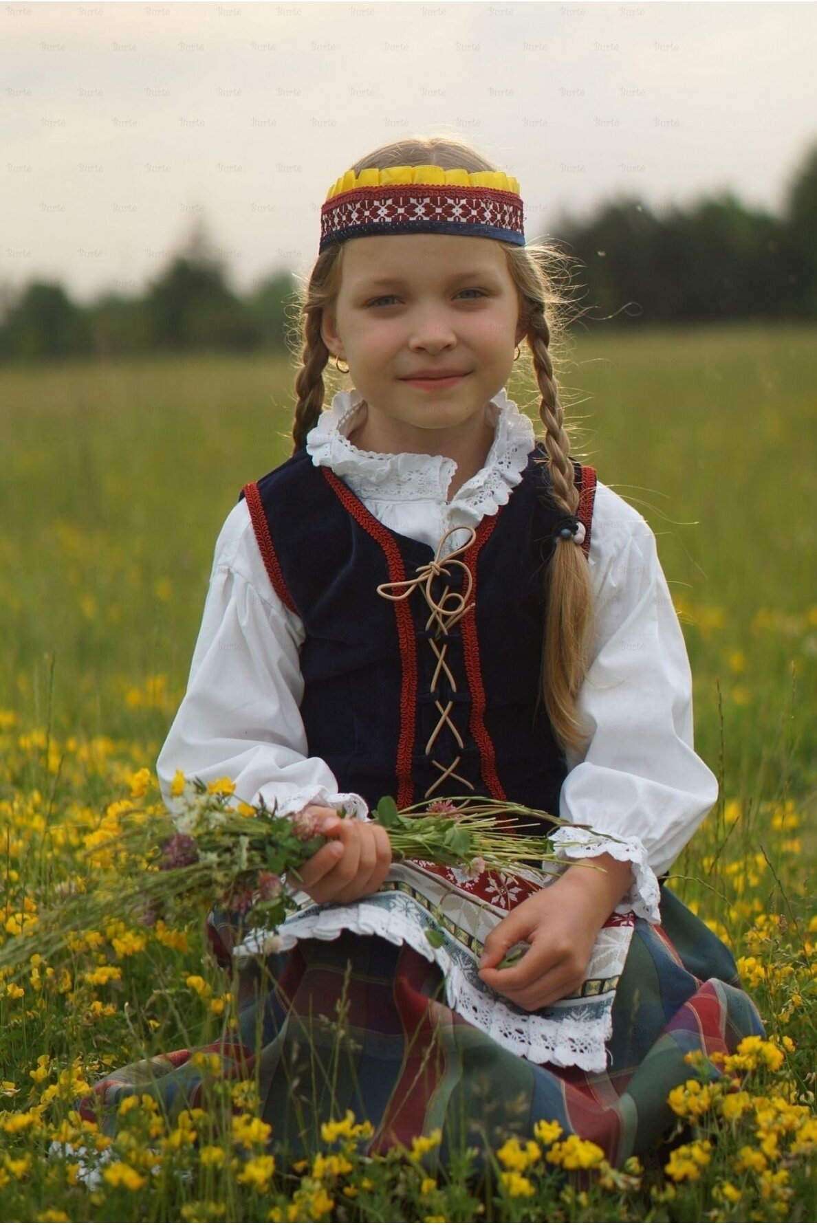 Lietuvaitės kostiumas 2 Lietuvaitės kostiumas 2