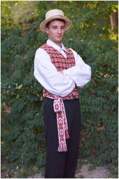 Lietuvaičio kostiumas 1