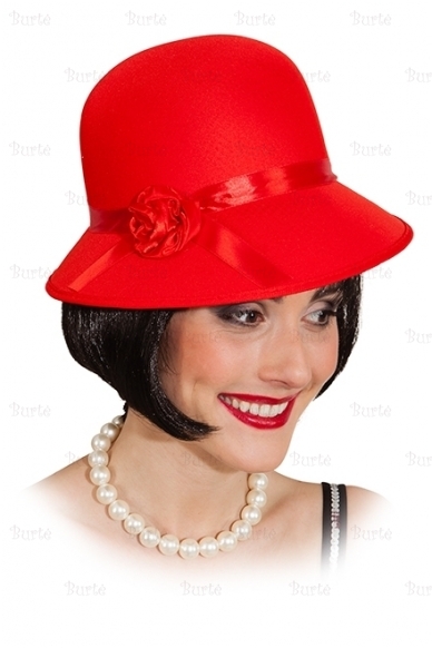Raudona skrybėlaitė 2