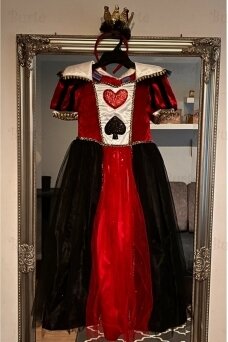 Širdžių karalienės suknelė