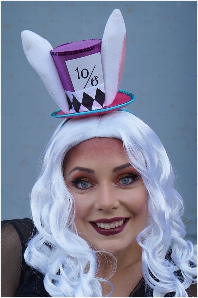 Skrybėlaite "Alisa stebuklų šalyje" 2