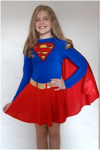 Supermergaite kostiumas Supermergaite kostiumas