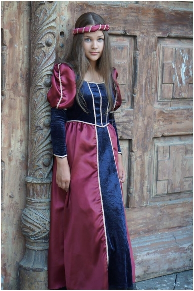 Viduramžių princesės kostiumas 1 Viduramžių princesės kostiumas 1