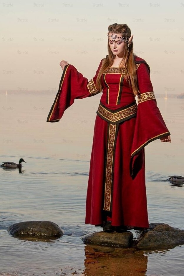 Viduramžių suknelė 5